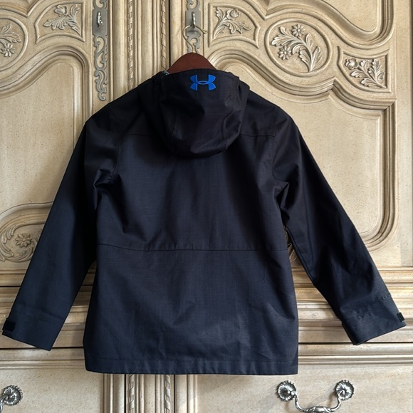 COPY - UnderArmour youth winter jacket - Picture 2 of 6